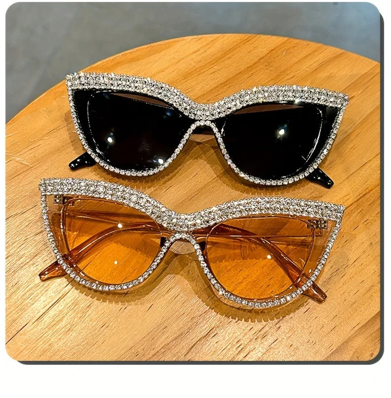 Luxury Cat Eye fashion fashion glasses for men and women glittering green stone club party favorite decorative glasses