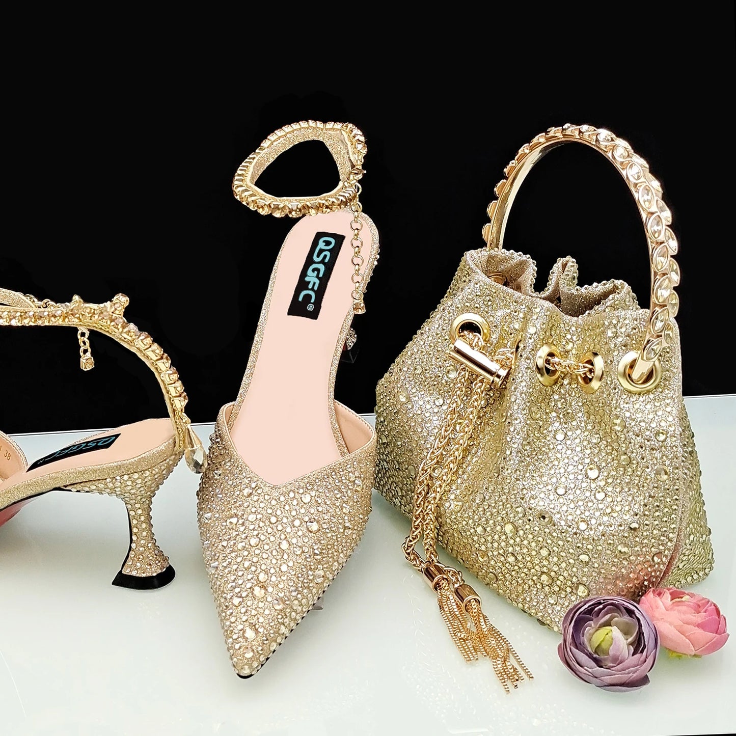 New Colorful Diamond Pointed Shoes Bag Soft Bag Anklet Design Middle Heel Women A Pair Fashion Shoes Suitable For Wedding Party