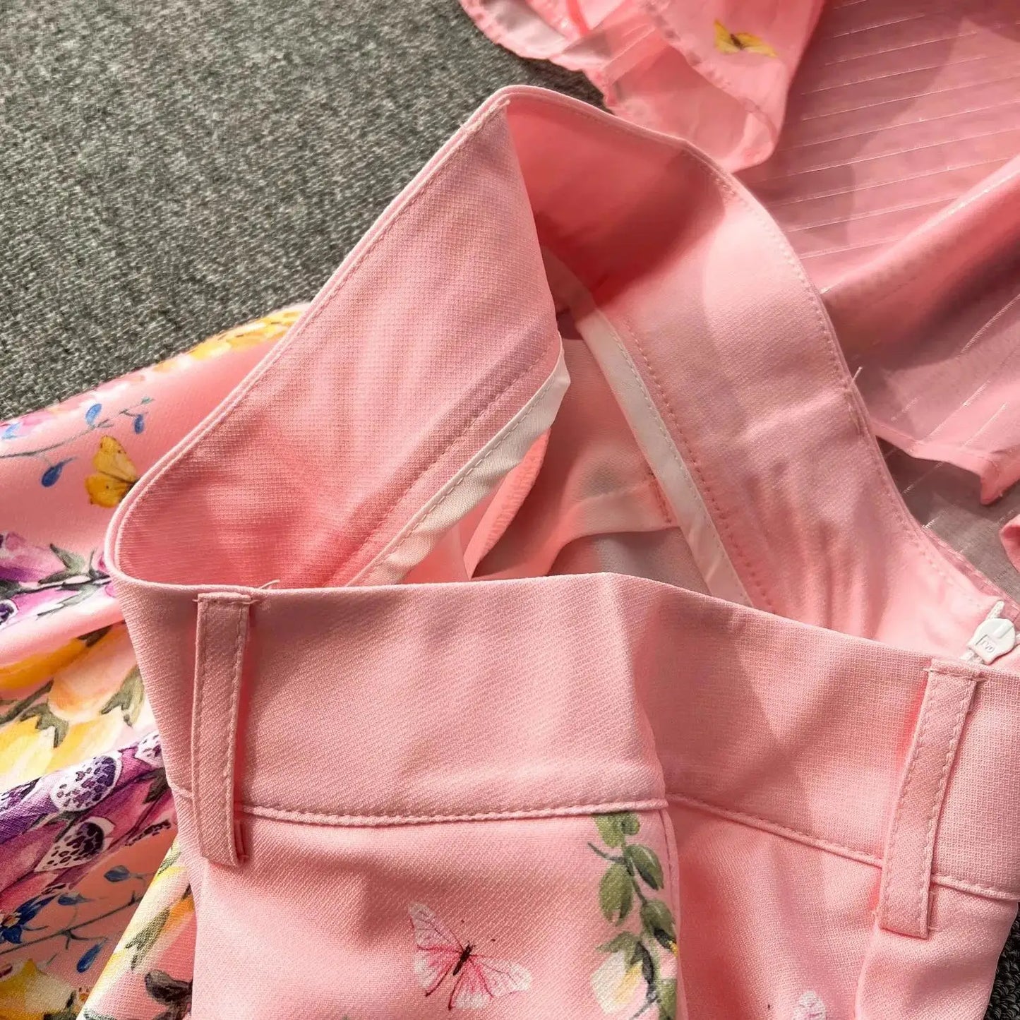 Women's Outfits Bright Silk Chiffon Shirt Blouse Top + Belt Shorts Two Piece Sets Summer Holidays Lavender Flower Shorts Suit