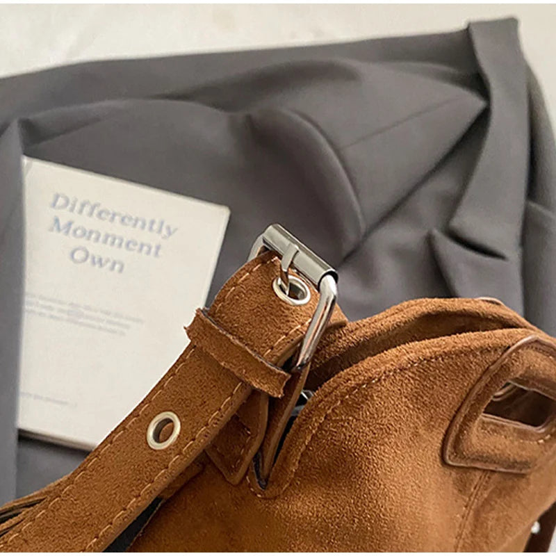 Luxury Tassel Lady Clutch With Adjust Shoulder Strap Large Capacity Shoulder Crossbody Bag Korean Fashion Versatile Dumpling Bag