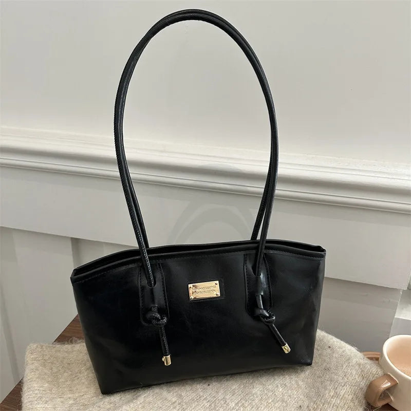 Retro French Women's Shoulder Bag Large Capacity Commuting Versatile Underarm Bag Simple Texture Solid Color Handbag Tote Bag