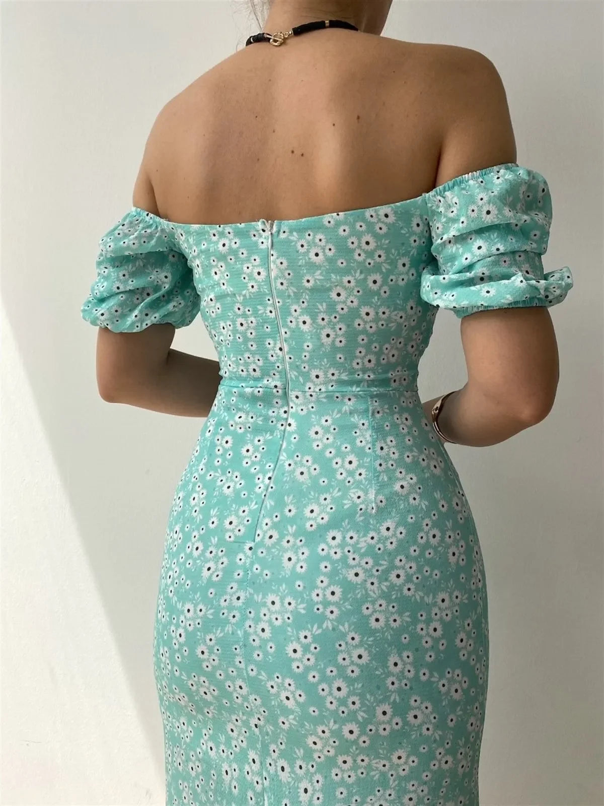 Elegant Summer Women's Dress Off-Shoulder Floral Side Slit Fashionable Commuting Foreign Trade New Style Womens Clothing