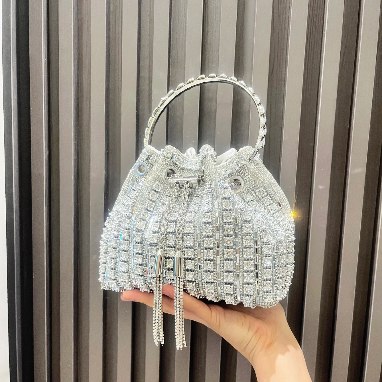 Luxury Designer Evening Bags for Women Bucket Clutch Shoulder Bag with Crystal Rhinestone for Banquets