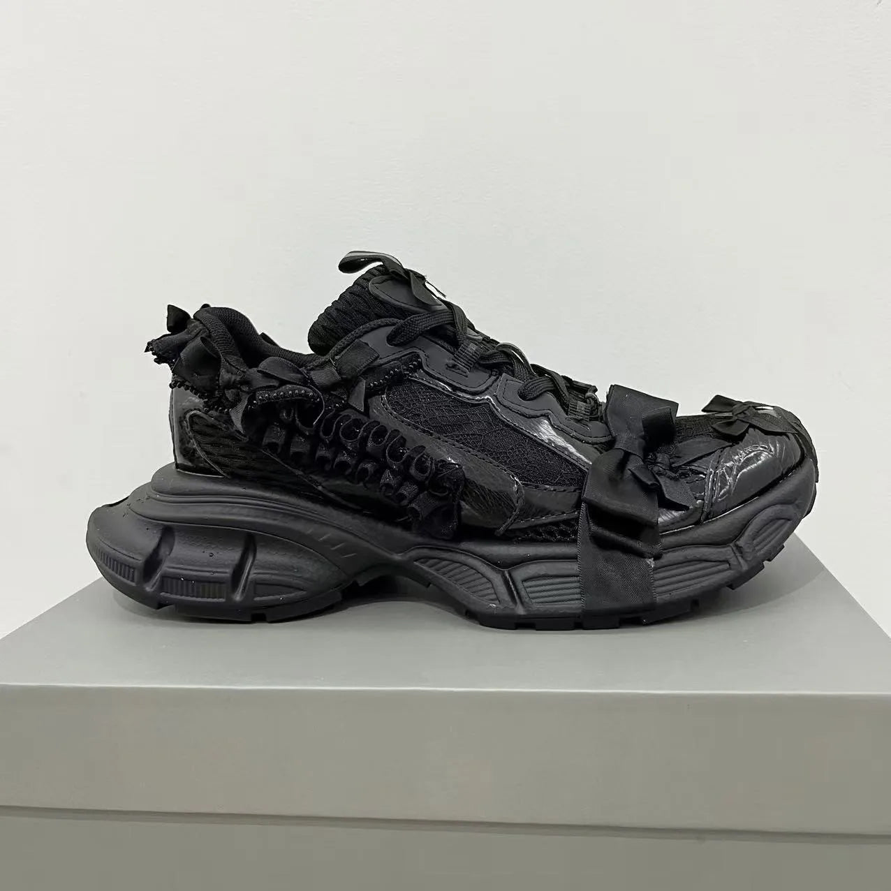 Luxury Brand Thick-soled Sports Shoes Women Bow Tie Casual Run Shoe Versatile Mesh Breathe Comfort Outdoor Large Size Women Shoe