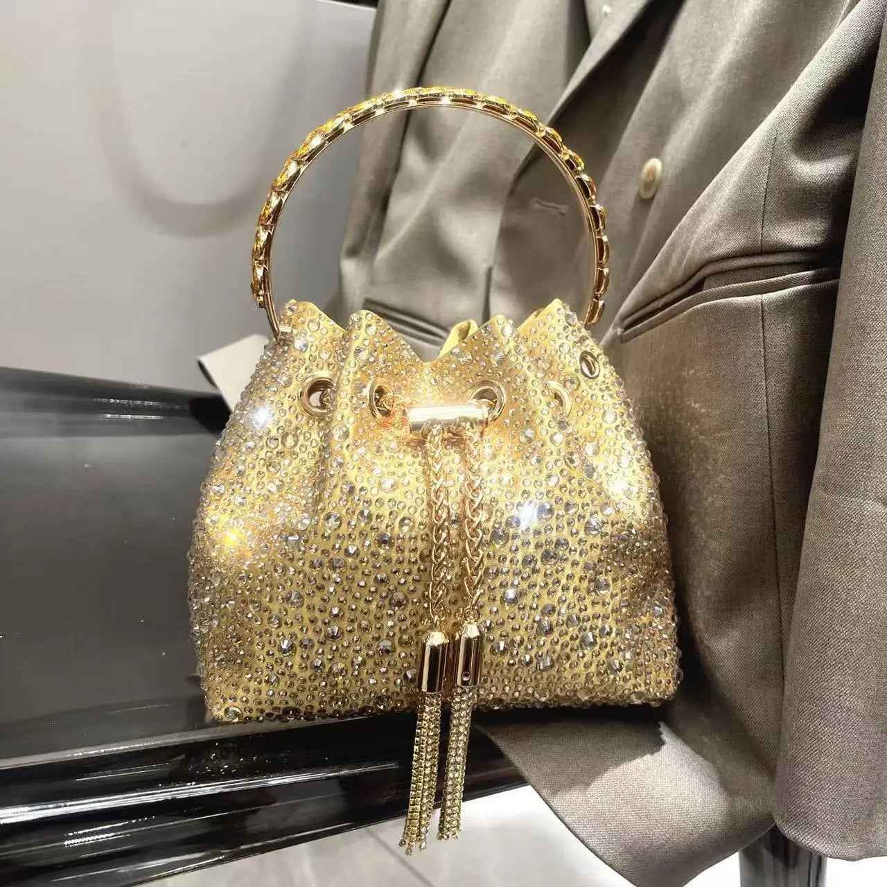 Crystal Shiny Diamonds Bucket Bag Fashion Women Handbag Metal Ring Handle Evening Bag Wedding Party Clutch Purse Crossbody Bag