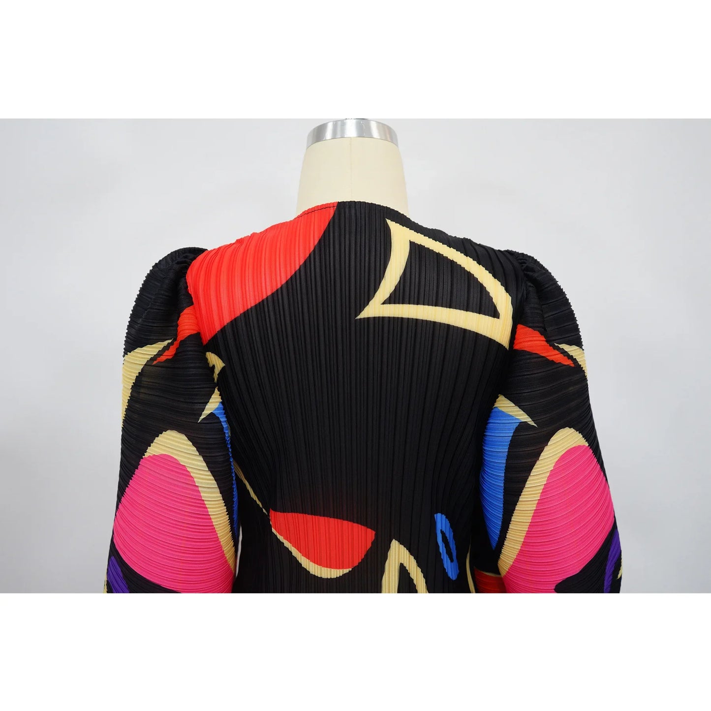 Lantern sleeve pleated dress