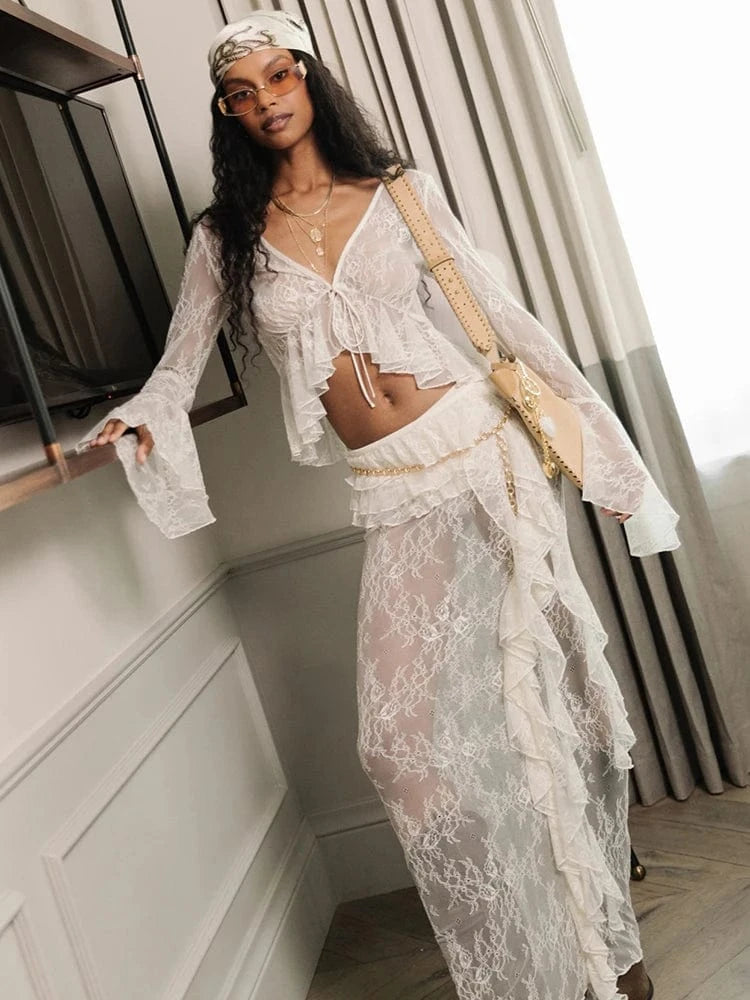 Elegant Women's Halter Floral Print Maxi Dress High Slit Flowy Summer Party Wear Fashionable Ruched Bodice Deep V-Neck Design
