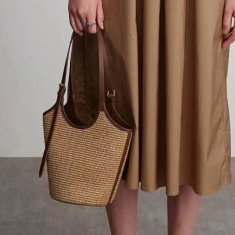 Brown Woven Fashion Women Bucket Bag New Large Capacity Beach Bag Commuting Underarm Bag Simple Elegant Texture Shoulder Bag