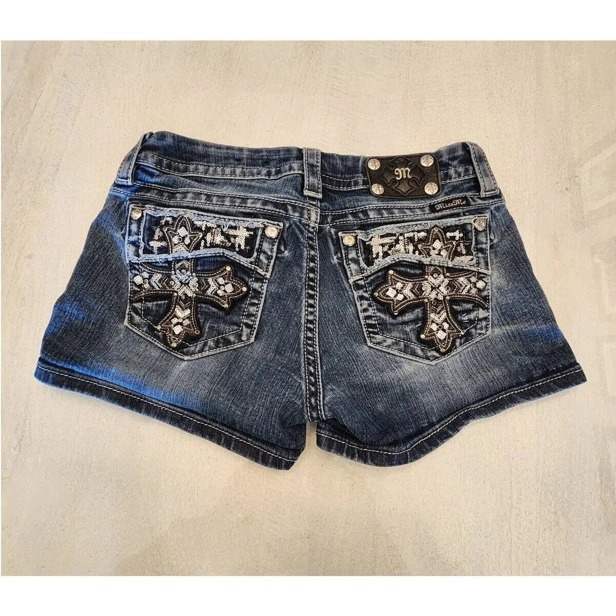 Y2K Individual Gothic Art Pattern Embroidery Decoration Low-waist Mini Denim Shorts Women's Sexy Slim and Versatile Short Skirt