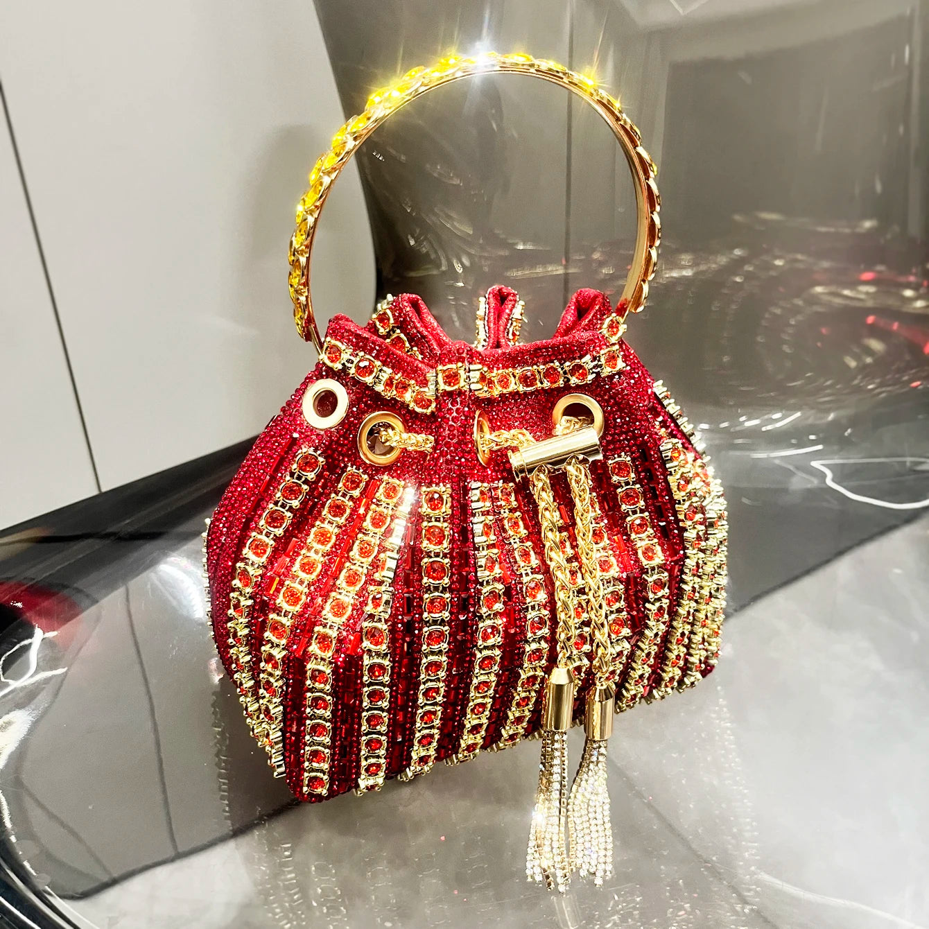 Luxury Designer Evening Bags for Women Bucket Clutch Shoulder Bag with Crystal Rhinestone for Banquets