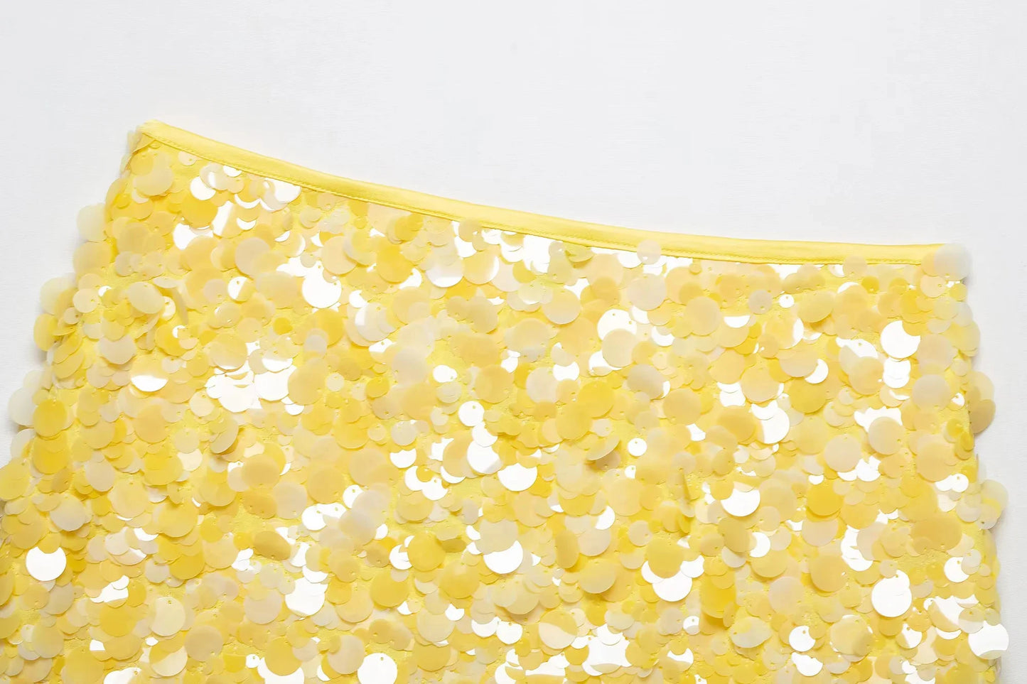 TRAFZA 2025 Spring Summer Sexy Butter Yellow Women Skirts Fashion Streetwear Beading Solid Straight Chic Ladies Mini Skirts