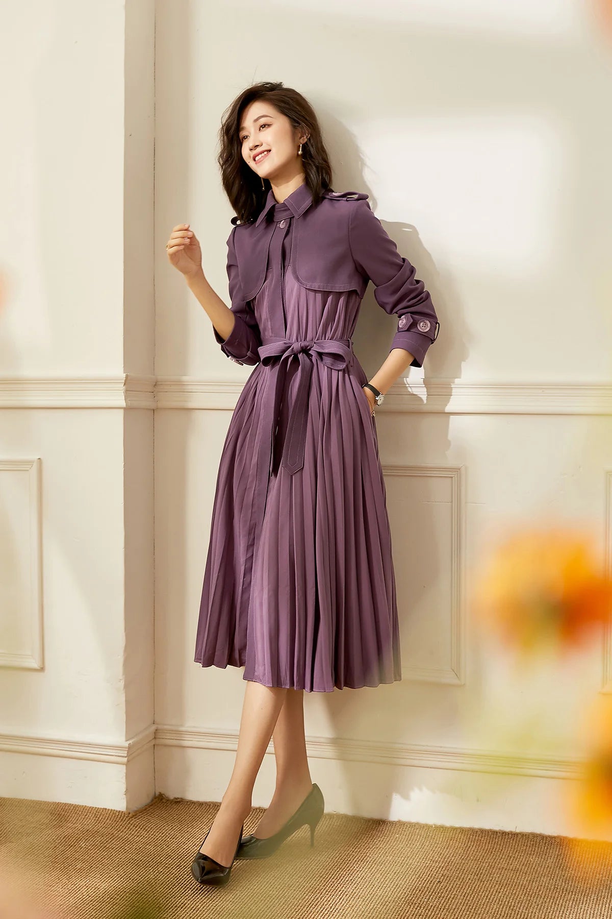 Ladies New 2023 Spring High-End Commuter Blue Trench Coat for Women Fashion Stitching Pleated Hem Loose Elegant Long Trench