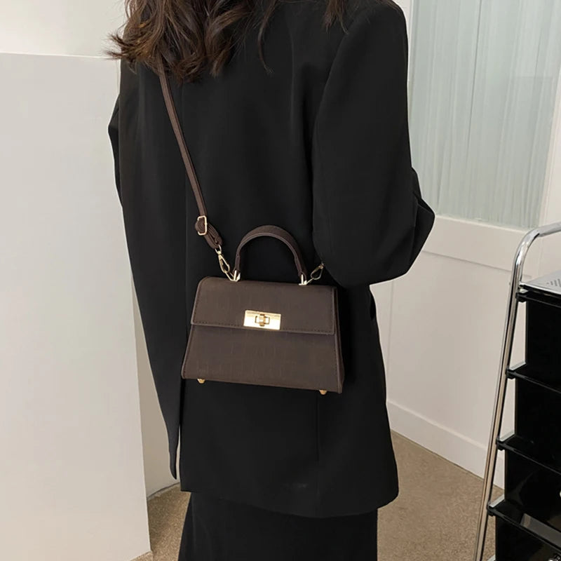 Luxury Fashion Small Square Bag Brand Design Advanced Leather Lock Simple Commuting Solid Color Texture Handbag Messenger Bag