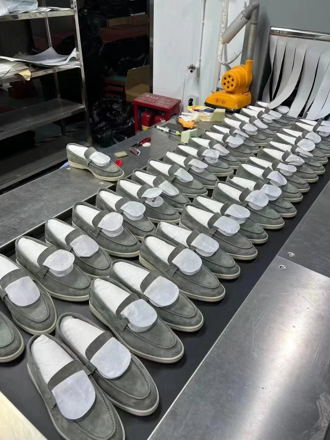 2024 Flat Slippers High Quality New Women KidSuede Mules Shoes Round Toe Casual ComfortSlides Woman Thick Sole Slippers Woman