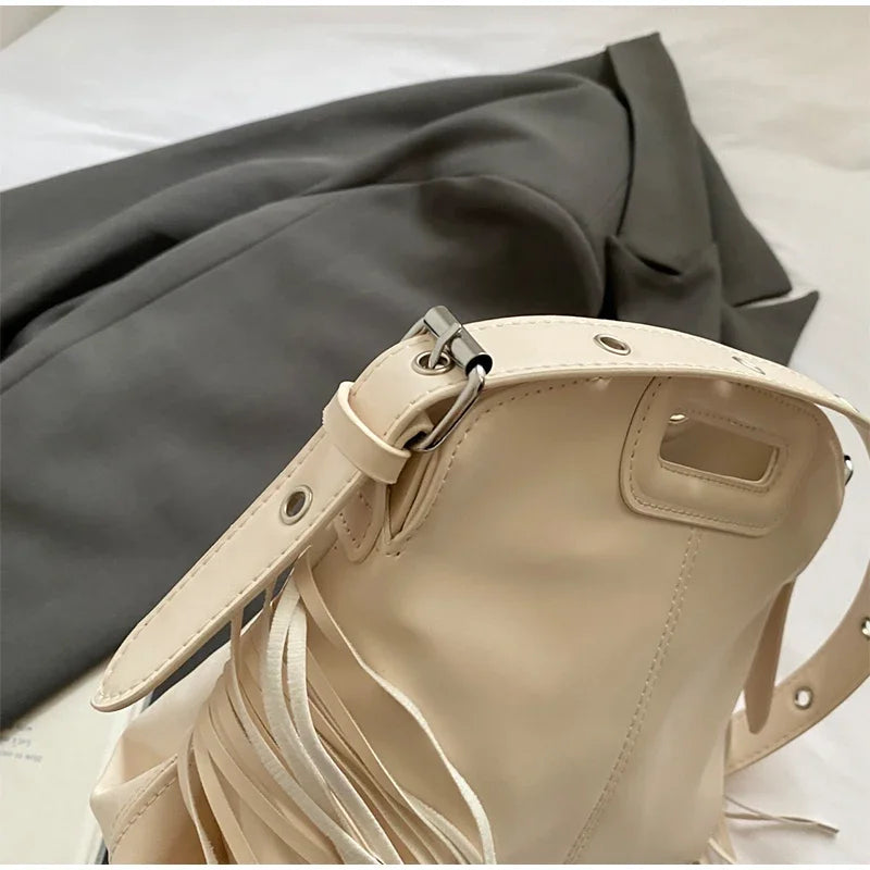 Luxury Tassel Lady Clutch With Adjust Shoulder Strap Large Capacity Shoulder Crossbody Bag Korean Fashion Versatile Dumpling Bag