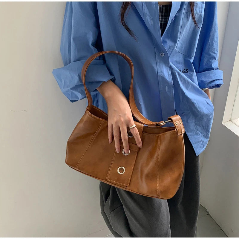 Women's Rivet Y2k Shoulder Bag Retro Small Bag Hot Girl Wilderness Style Retro Leather Fashion Versatile Shoulder Armpit Bag