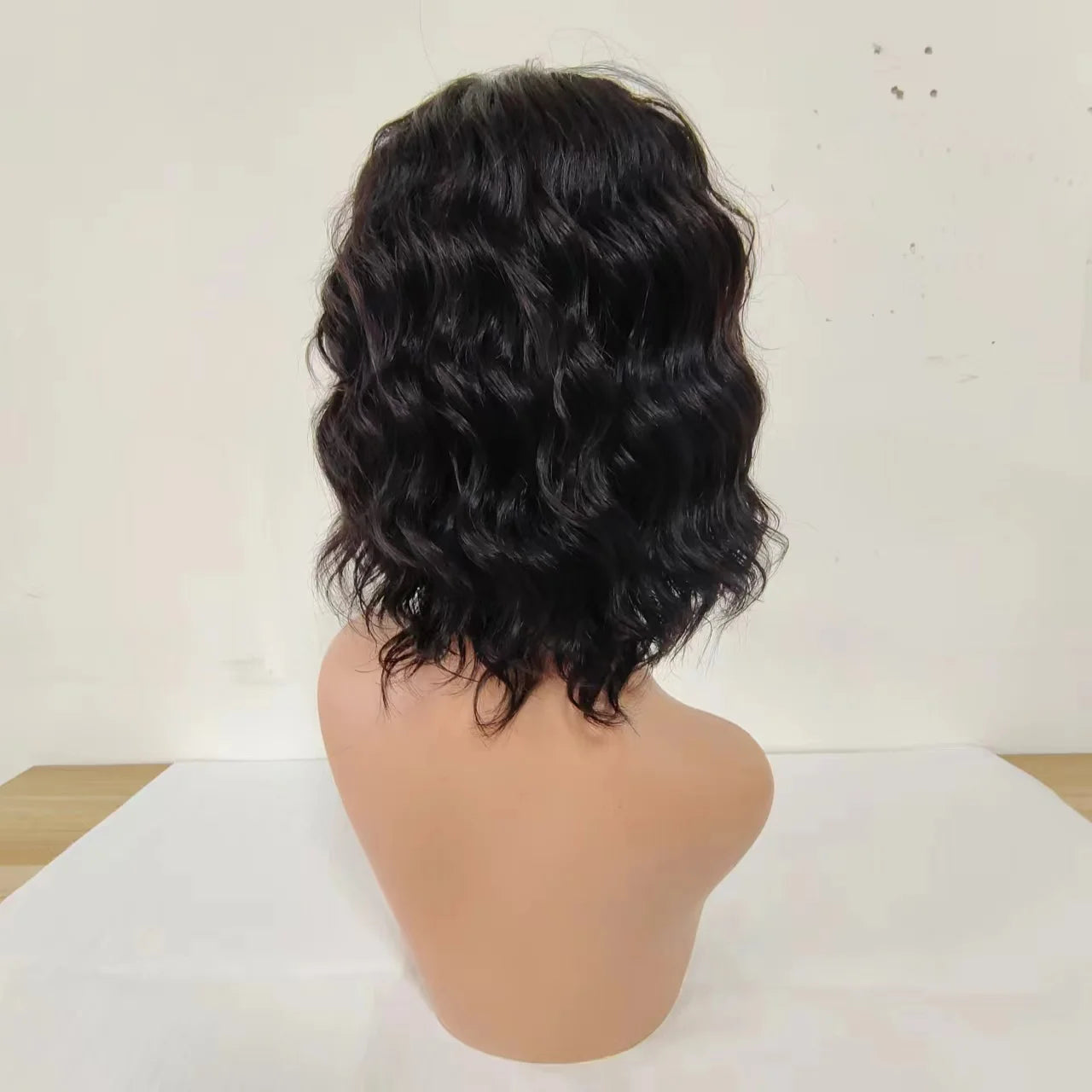 Short Bob Wig Body Wave Human Hair Wig With Bangs Full Machine Made Glueless For Black Women Loose Body Wave Human Hair Wig