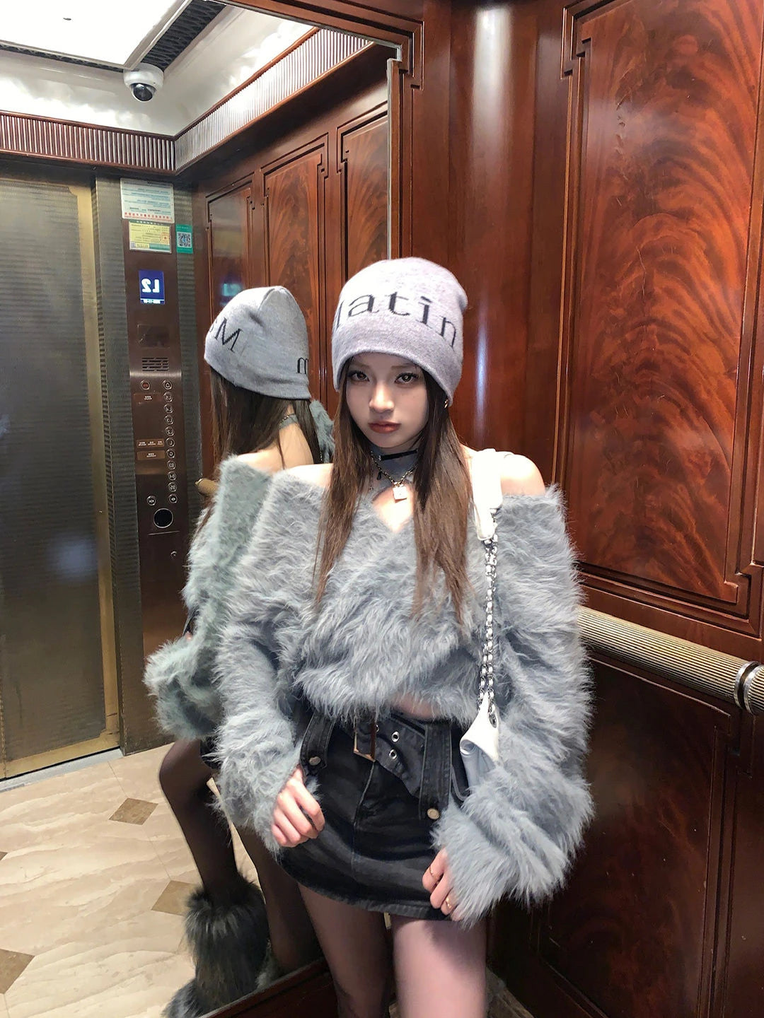 Korean High-end Design Halterneck Off-shoulder Loose Sweater Short Women's Casual Imitation Mink Fur Versatile Spring Summer Top