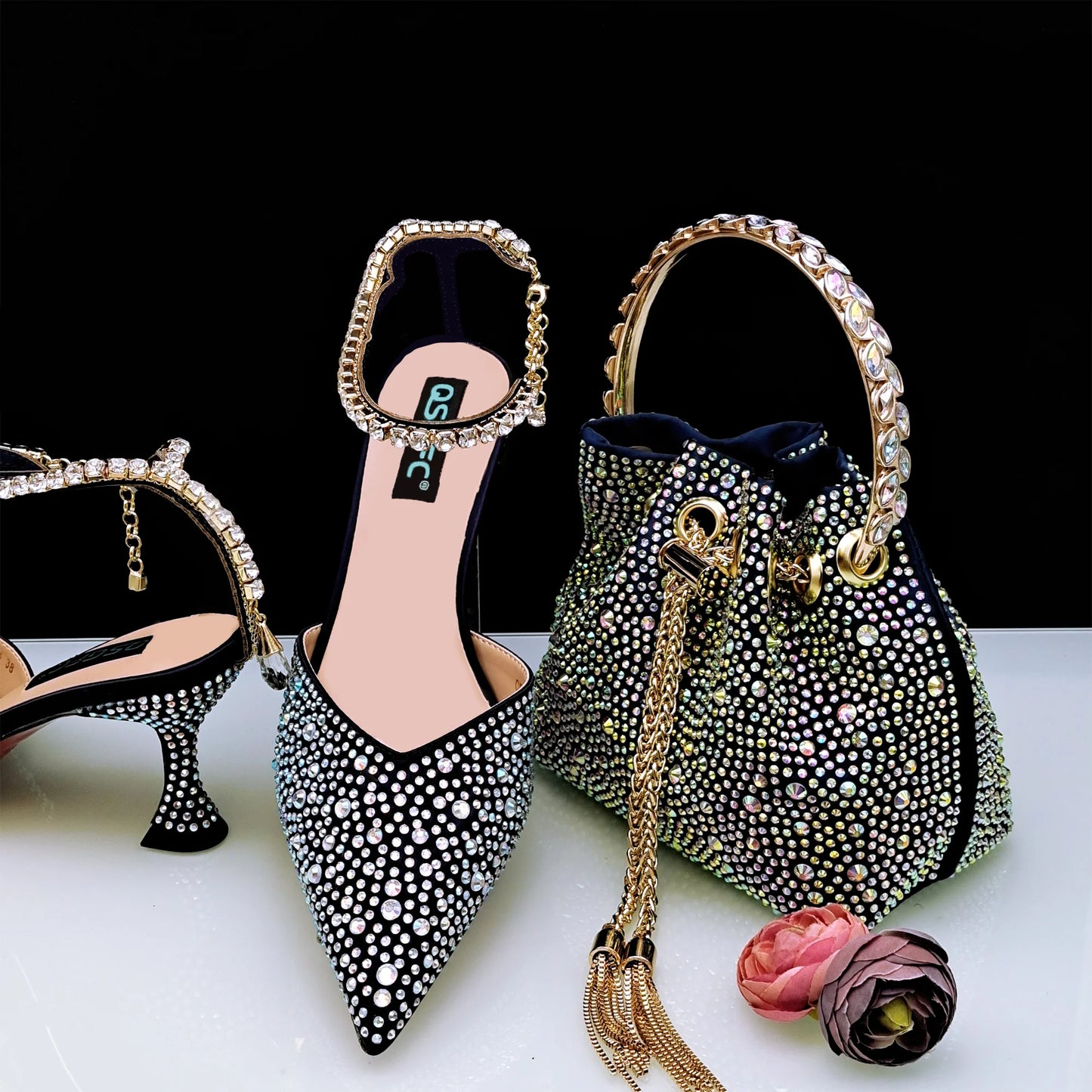 QSGFC Nigerian Popular Pointed Shoes And Bag Handle Soft Small Bag Anklet Design Mid-Heel Women's Shoes