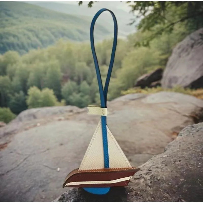 Fresh and elegant handmade calfskin sailboat key bag pendant Navy style natural and unique highlight personality car pendant