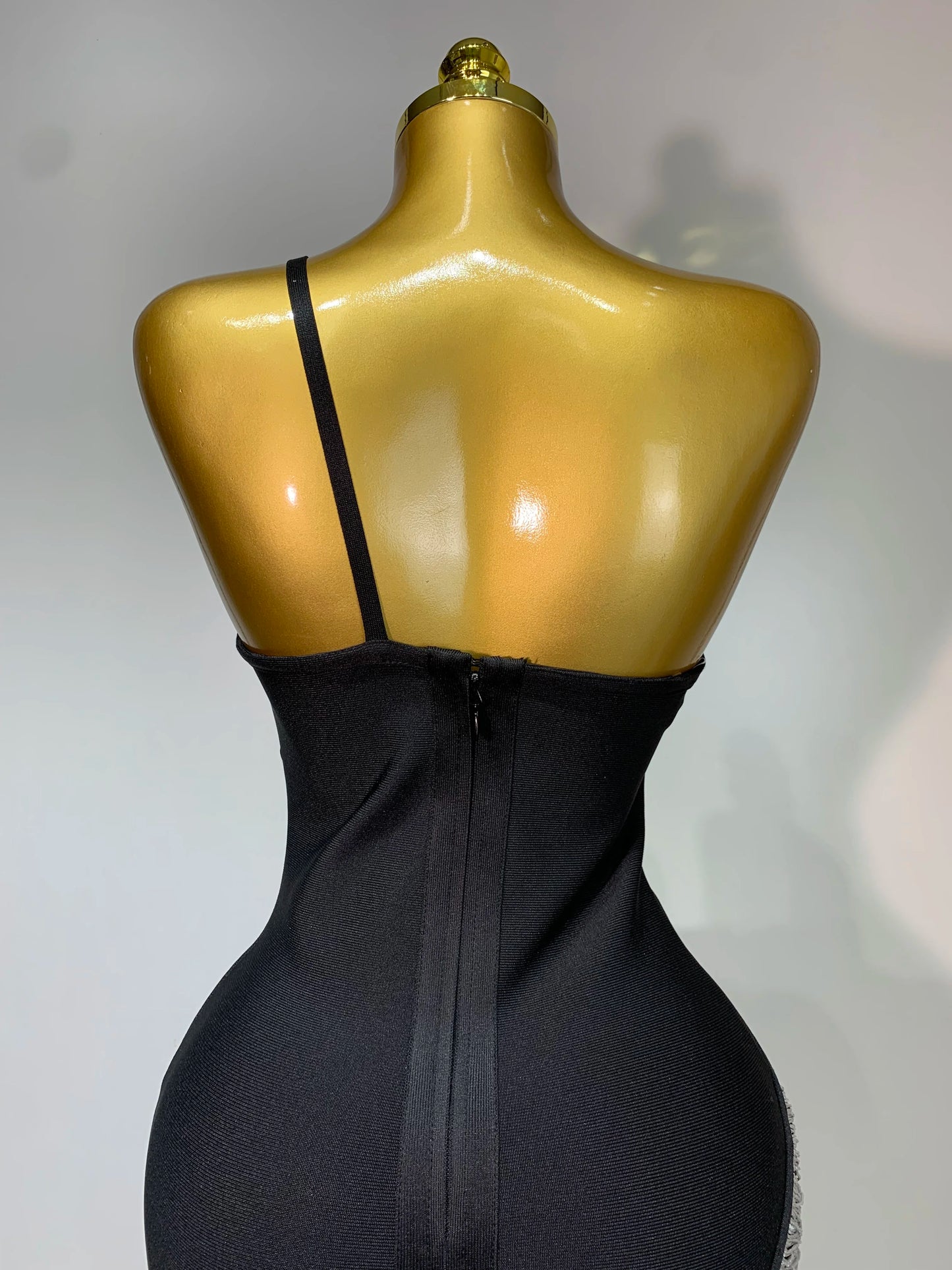 Women Sexy Slanted Collar Silver Tassel Bandage Dress Women Black Sleeveless Bodycon Dresses Evening Party Club Birthday Gowns