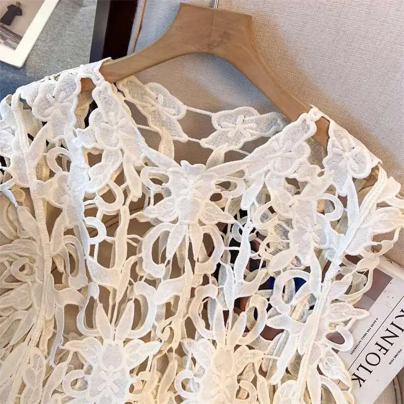 XFPV Solid Color Summer Sunscreen Tops For Women Round Neck Sleeves Hollow Out Design Clothing Female New Fashion 22D1493