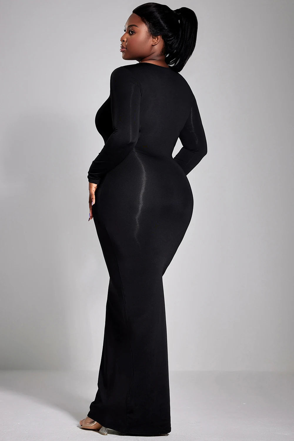 Plus Size Casual Dress Black Round-Neck Long Sleeve Knitted Maxi Dress