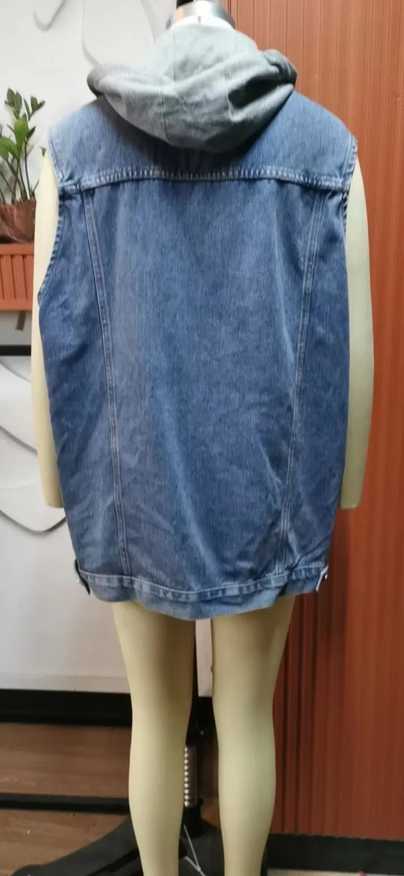Women Autumn Winter Sleeveless Hooded Denim Jacket Vest Single Breasted Ripped Pockets Fashion Loose Cardigan Jackets