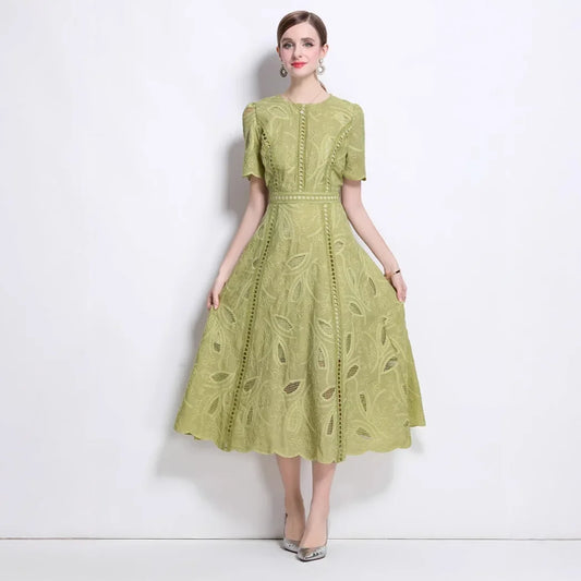 Elegant Lace Sleeve Midi Dress Women's round Neck Gored Skirt Short Sleeve Slimming Summer New Style Vintage High-End Feeling