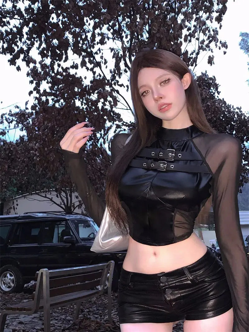 High Popular Hot Sweetheart Sexy Belt PU Leather Splicing Hot Girls Mesh Short T-shirt Women's Autumn Chic Back Perspective Top