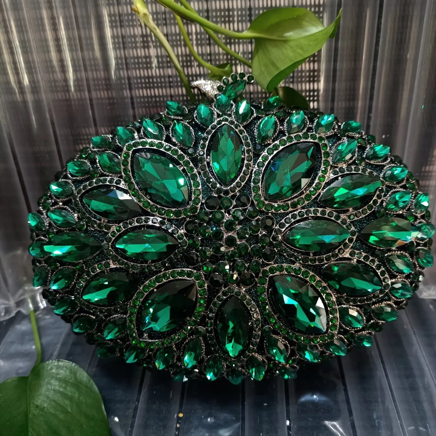Elegant Jade Green Women Big Stones Evening Bags Crystal Metal Clutches Bags Green Wedding Party Minaudiere Purses and Handbags