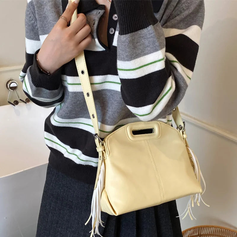 Luxury Tassel Lady Clutch With Adjust Shoulder Strap Large Capacity Shoulder Crossbody Bag Korean Fashion Versatile Dumpling Bag