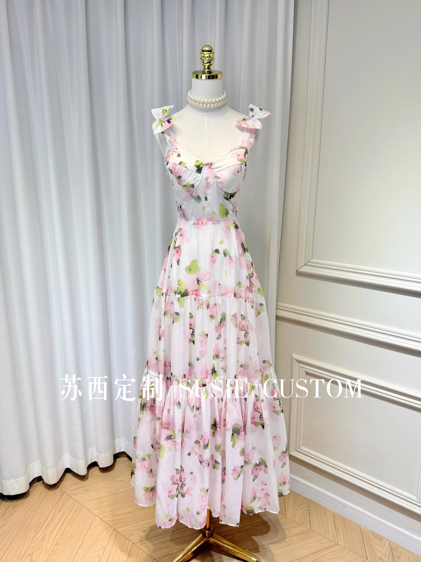 High-end Fashion Design French Fairy Print Padded Bowknot Cami Dress New 2026 Women's Elegant Cinched Waist Maxi Dress Vacation