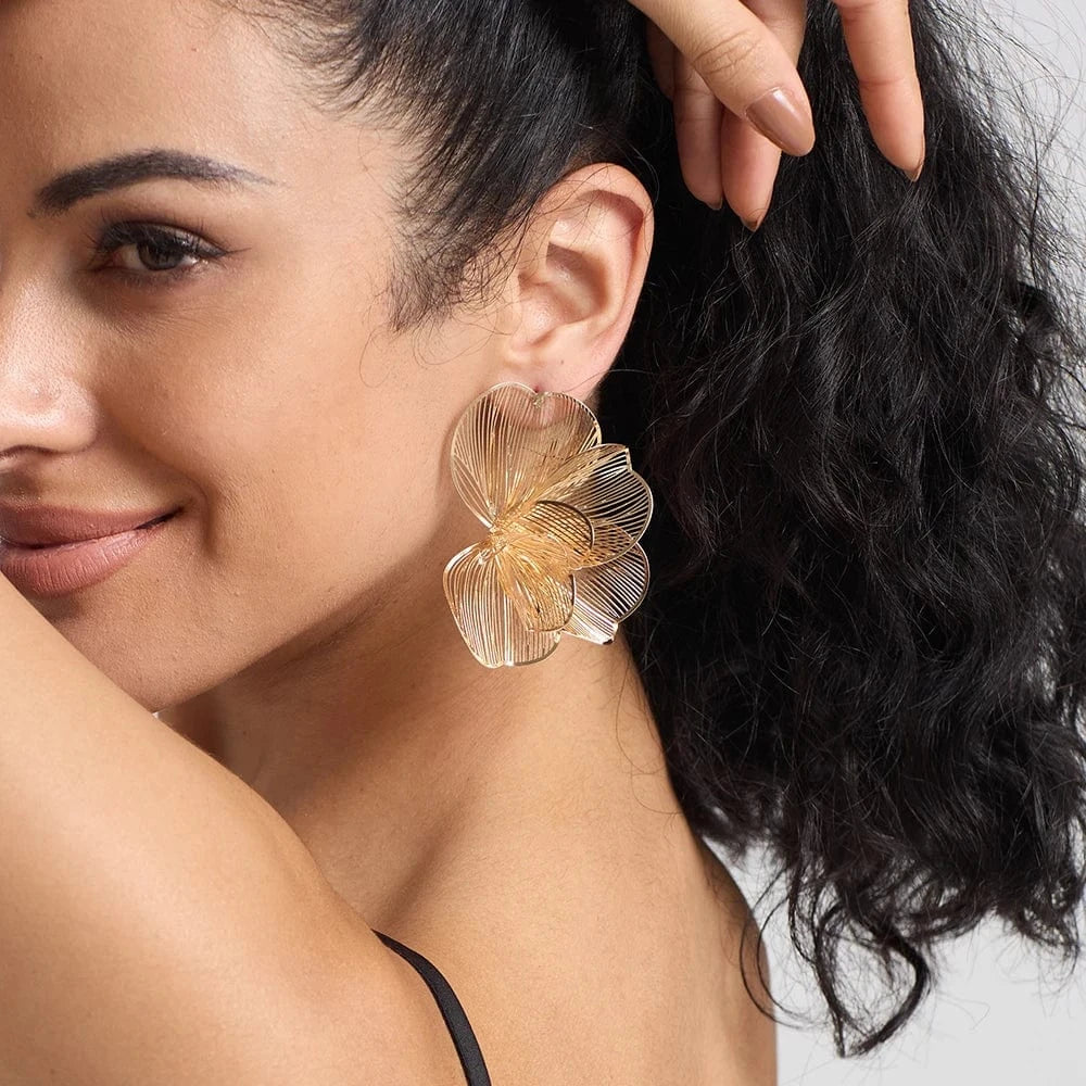 Elegant Flower Earrings Metal Hollow Petal Piercing Earrings Wholesale Popular Women's Accessories Trendy Drop Earrings Jewelry