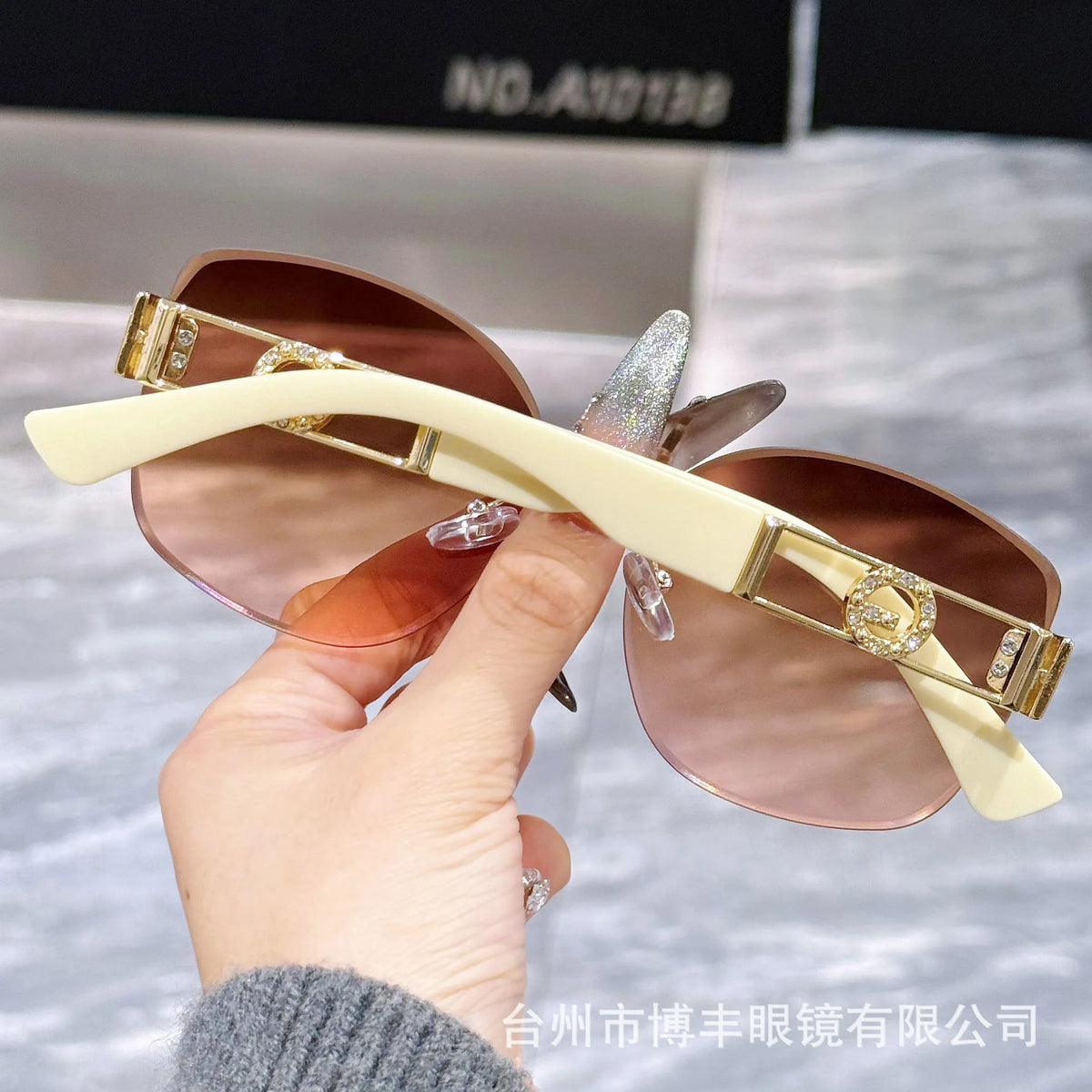 Oversized Square Fashion Sunglasses