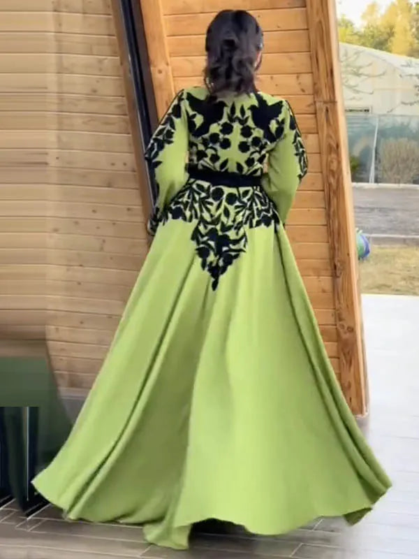 2025 New Spring Summer Muslim Robe Dress Fashion Flared Sleeves V-Neck Appliques Party Evening Maxi Dresses For Women