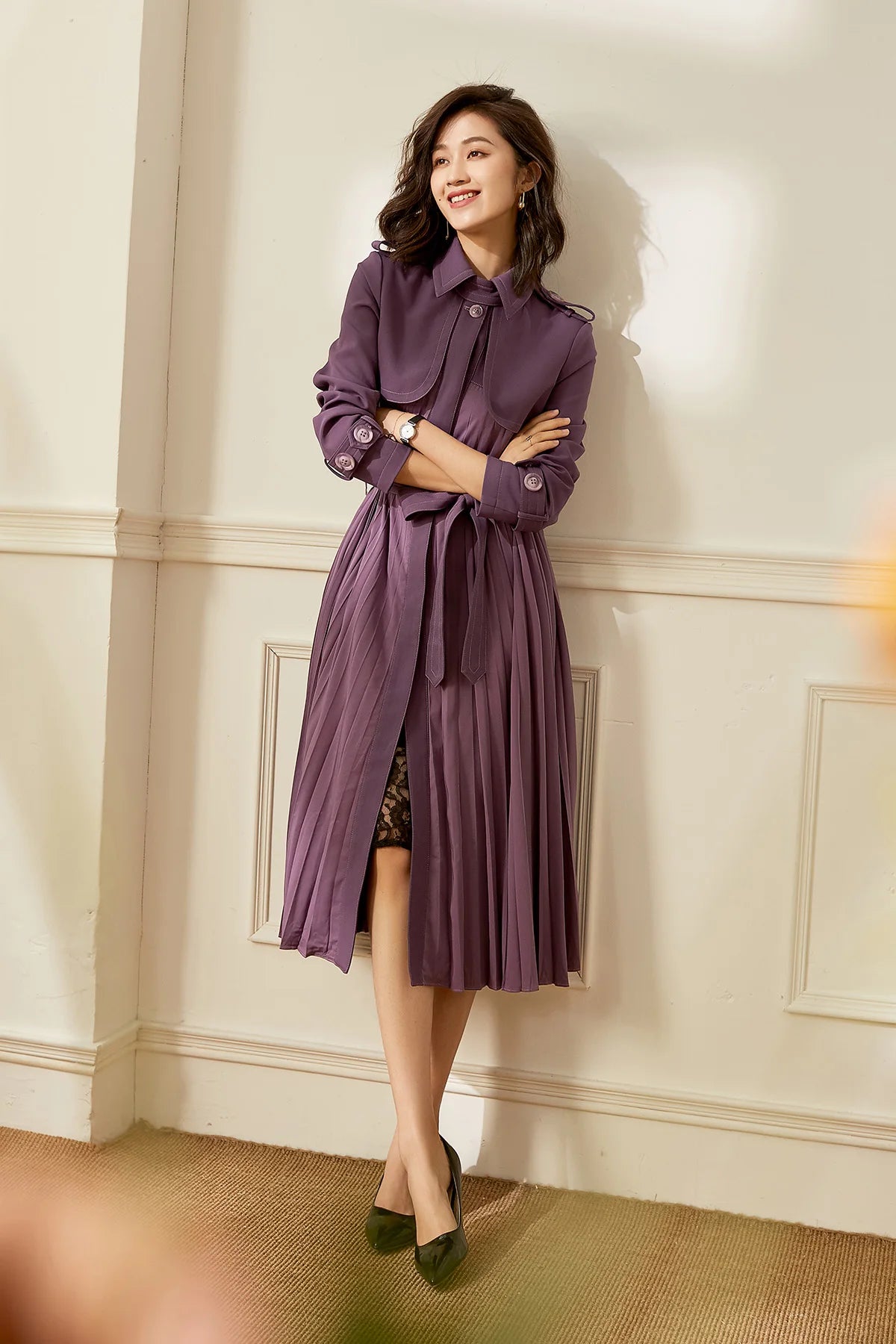 Ladies New 2023 Spring High-End Commuter Blue Trench Coat for Women Fashion Stitching Pleated Hem Loose Elegant Long Trench
