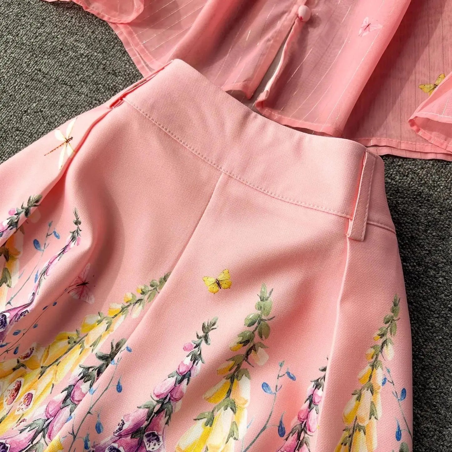 Women's Outfits Bright Silk Chiffon Shirt Blouse Top + Belt Shorts Two Piece Sets Summer Holidays Lavender Flower Shorts Suit