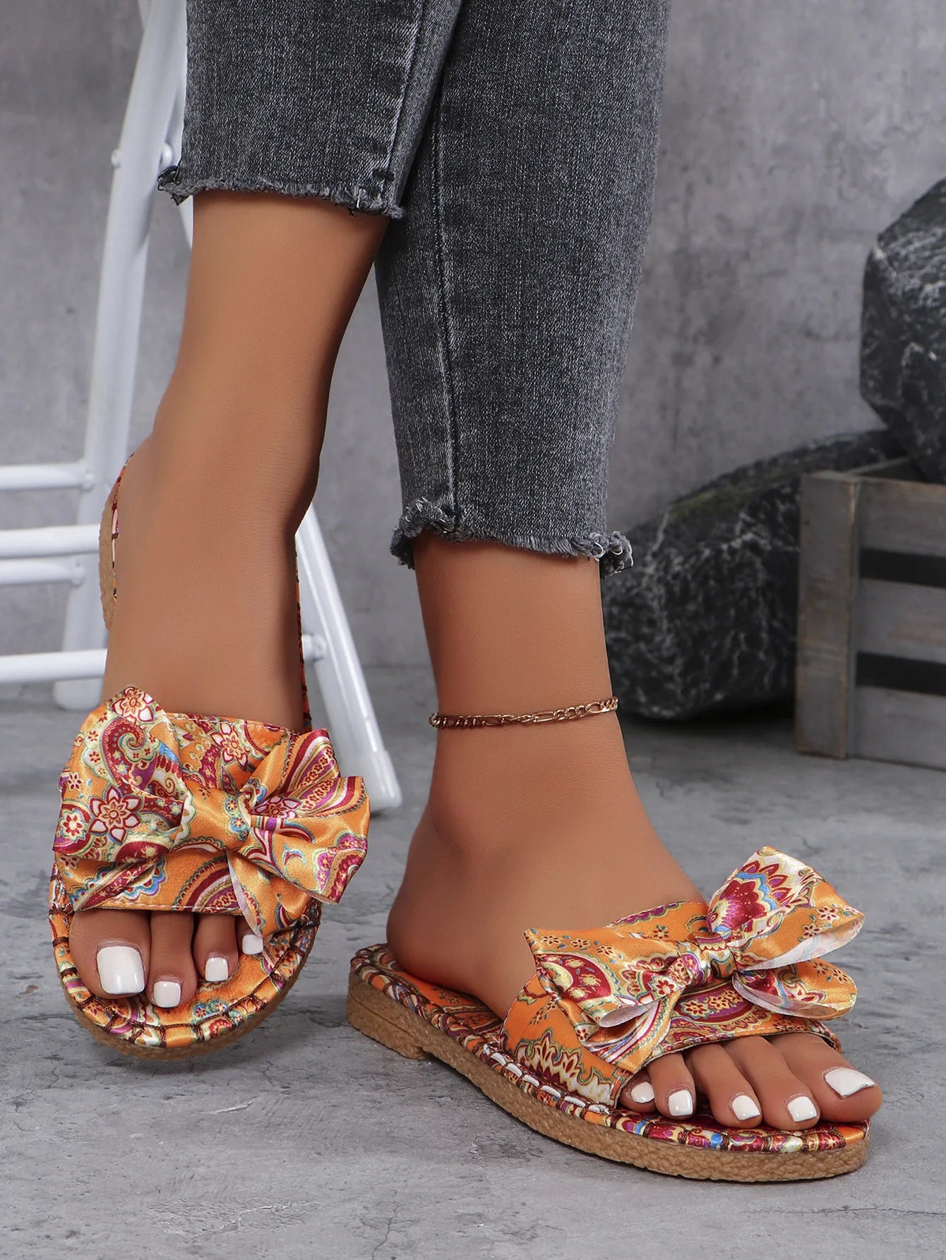 Plus-size summer fashion casual new slippers for women 2025 flat flat slippers with bow