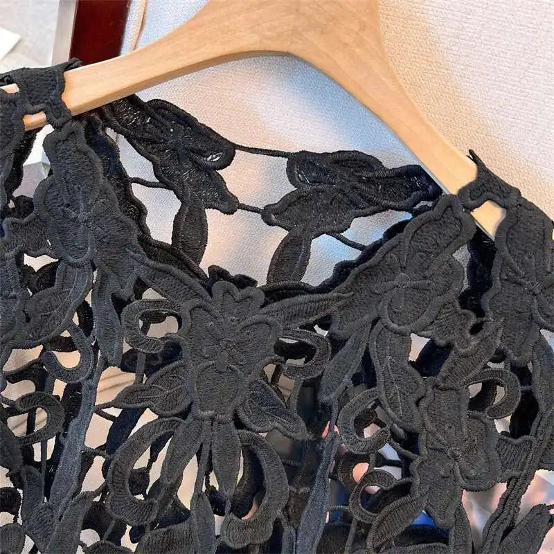 XFPV Solid Color Summer Sunscreen Tops For Women Round Neck Sleeves Hollow Out Design Clothing Female New Fashion 22D1493