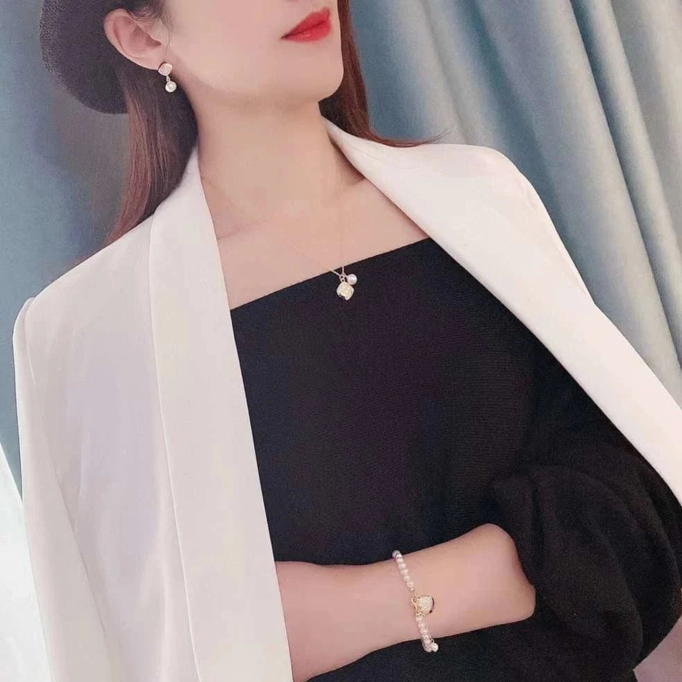 As picture Explosive set gift box launched 18k gold plated pearl stud earrings + pendant + freshwater pearl bracelet pearl jewelry set