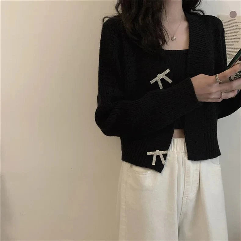 Autumn And Winter Clothing 2024 Fashion Trend Ladies French Retro Knitted Cardigan V-neck Long-sleeved Solid Color Sweater