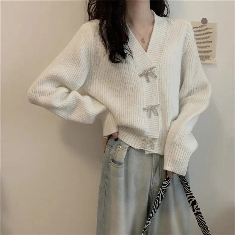 Autumn And Winter Clothing 2024 Fashion Trend Ladies French Retro Knitted Cardigan V-neck Long-sleeved Solid Color Sweater