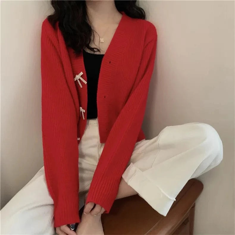 Autumn And Winter Clothing 2024 Fashion Trend Ladies French Retro Knitted Cardigan V-neck Long-sleeved Solid Color Sweater