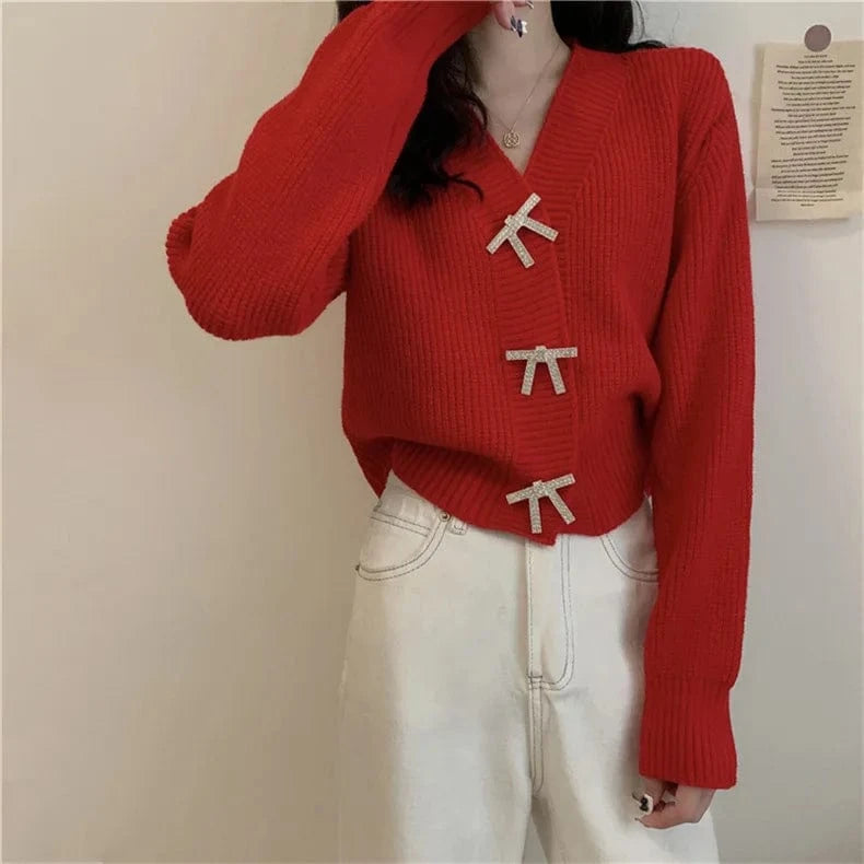 Autumn And Winter Clothing 2024 Fashion Trend Ladies French Retro Knitted Cardigan V-neck Long-sleeved Solid Color Sweater