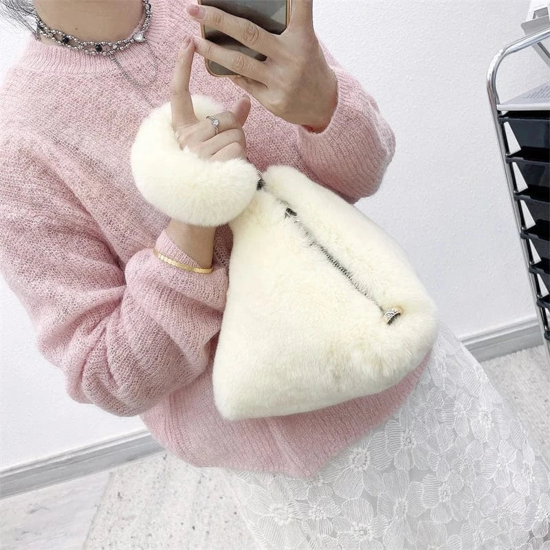Autumn Winter New Fur Handbag Bag Handbag Fur Bag Real Rabbit Fur Plush Triangle Bag