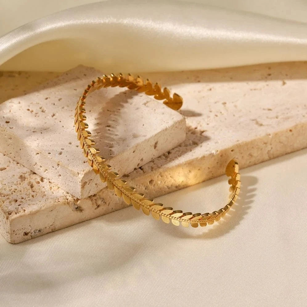 BG920 / Pictures / BG920 BG920 New Trendy 18k Plated Stainless Steel Jewelry Non Tarnished Bracelet Opening Leaves Bangles