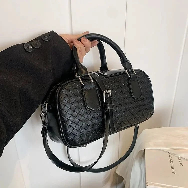 Black 2024 Boston Handheld Women's Bag Retro Luxury One Shoulder Crossbody Bag Fashionable and Versatile Woven High Beauty Pillow Bag