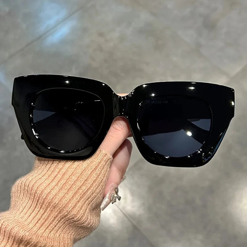 Black Chic Gradient Cat Eye Fashion Sunglasses for Women - Trendy Anti-Reflective Fashion Shades with Color Block Design,Beach & Party