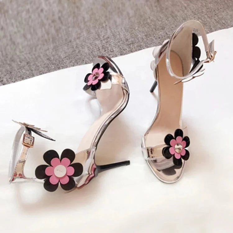 Black peach heart patent leather high-heeled sandals with beautiful flowers stiletto leather ladies temperament
